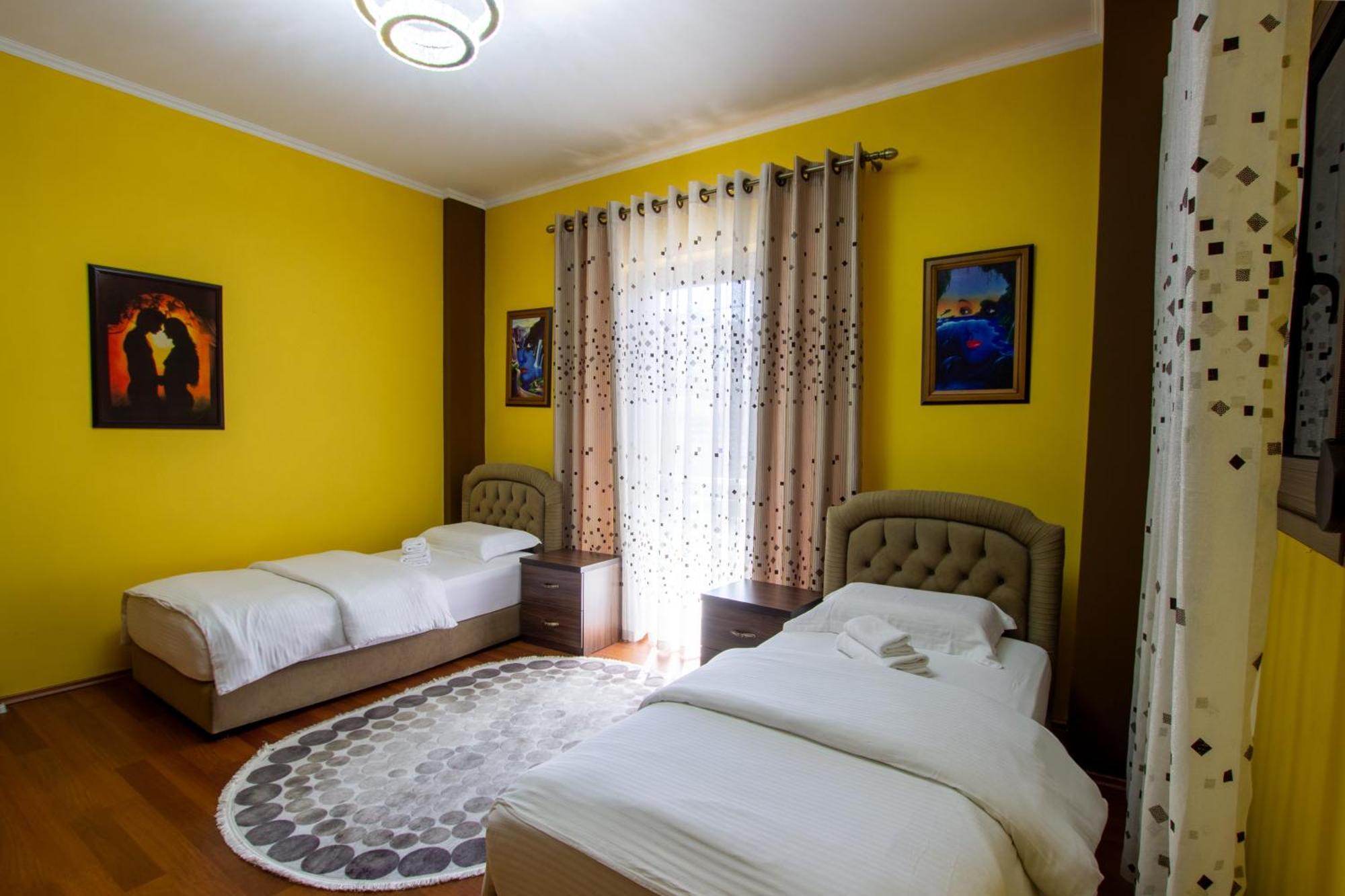 Bora Hotel Gjirokastër Exteriör bild