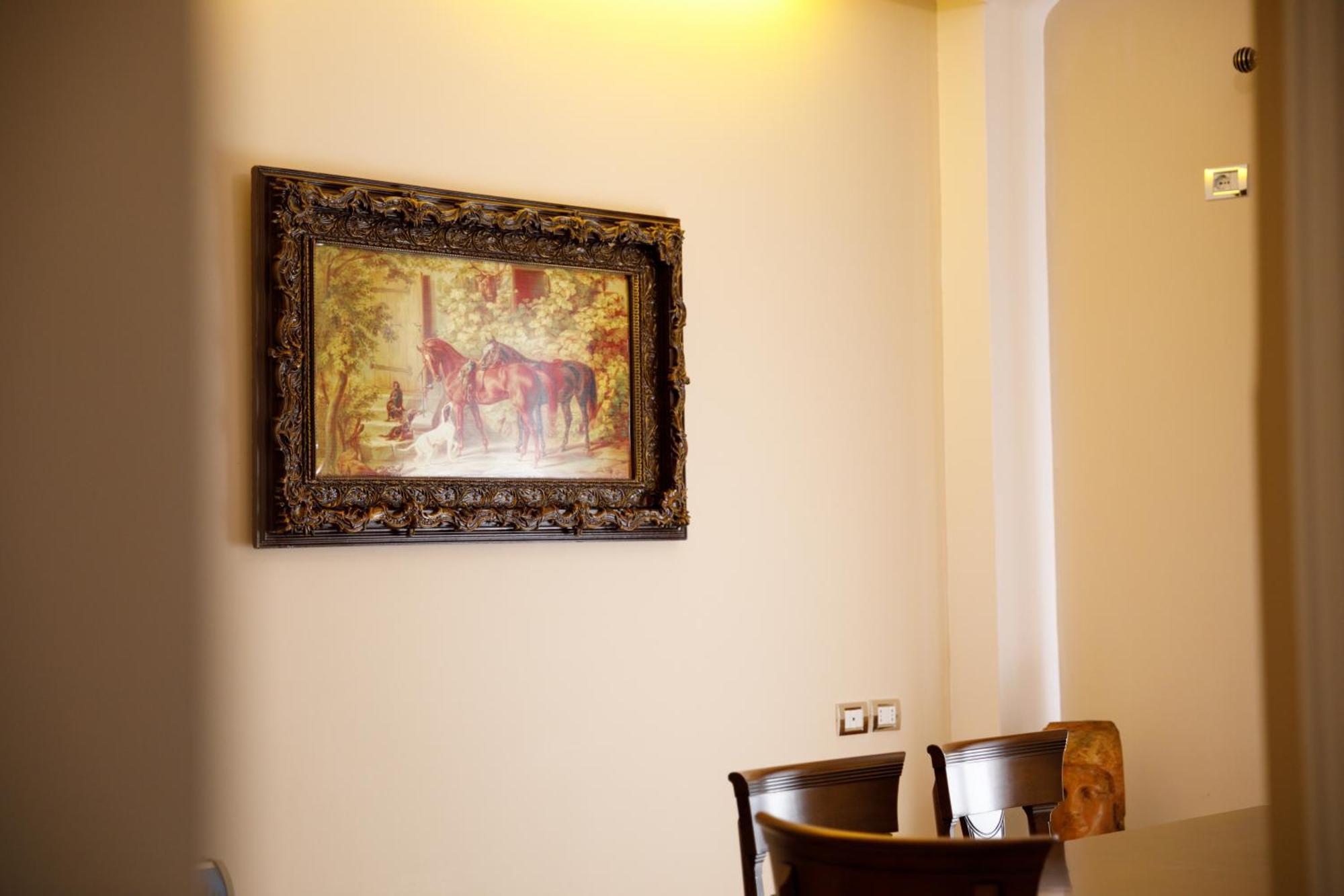 Bora Hotel Gjirokastër Exteriör bild