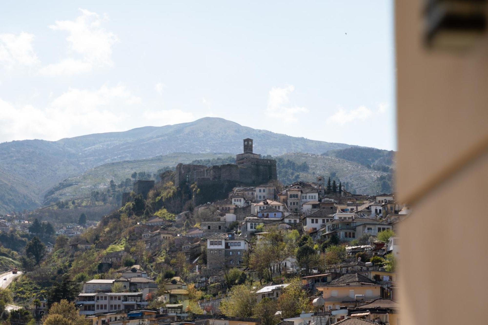 Bora Hotel Gjirokastër Exteriör bild